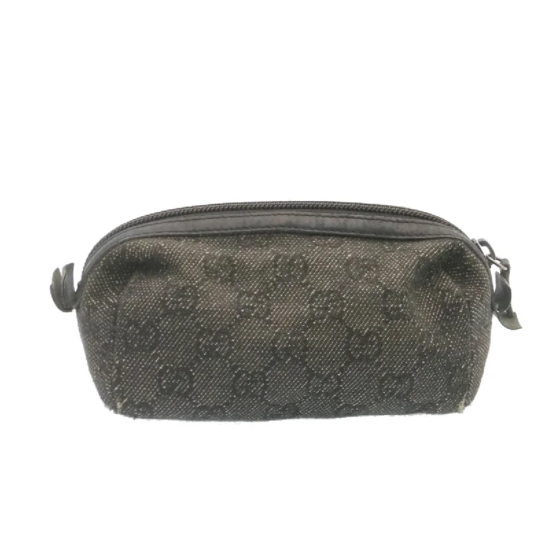 Women Gucci bags with interlocking G hardware for a classic lookWomen Gucci bags with interlocking G hardware for a classic lookGUCCI GG Canvas Cosmetic Pouch Black  am1504g