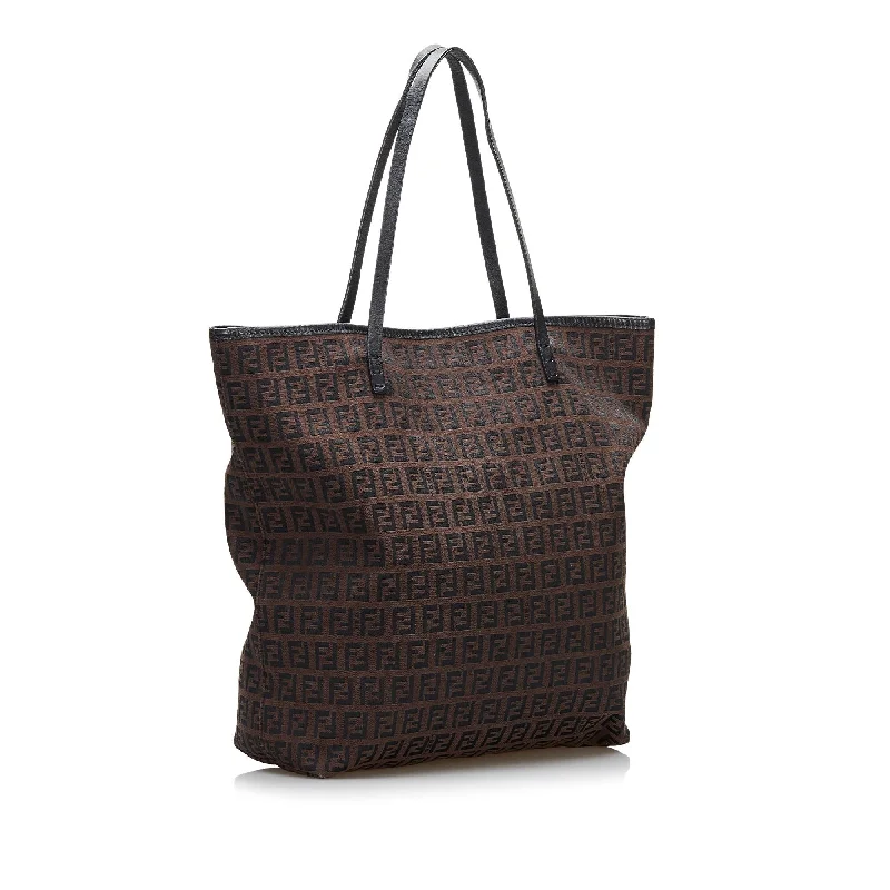 Fendi tote bags with a thermal - insulated pocket for keeping drinks hot or coldFendi Zucchino Tote (SHG-36066)