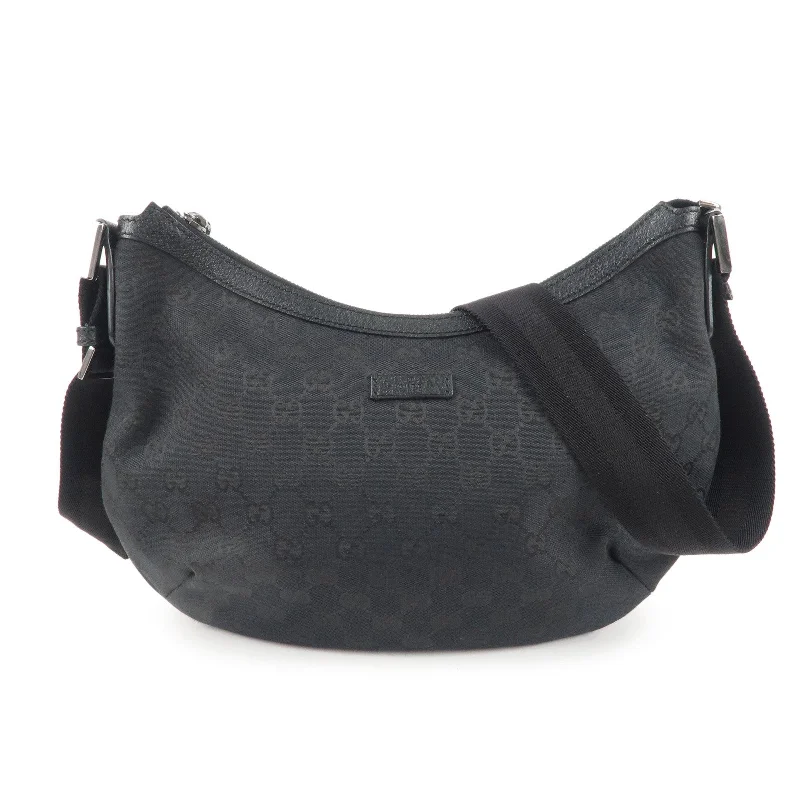 Ladies Gucci Dionysus bags with a star - shaped charmLadies Gucci Dionysus bags with a star - shaped charmGUCCI Sherry GG Canvas Leather Shoulder Bag Black 181092