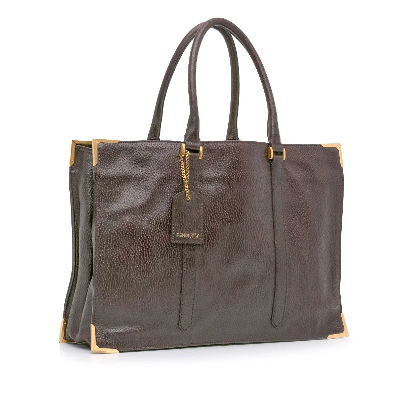 Fendi By The Way bags with a leather - wrapped drawstring for a luxurious and tactile feelFendi Textured Leather Classico No.4 Tote Bag (SHG-gSX2gy)