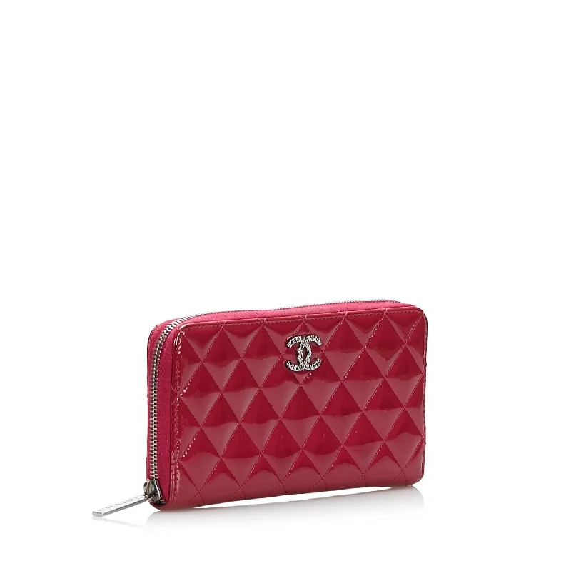 Chanel Classic Flap Bag for Evening PartyChanel Brilliant Patent Zip Around Wallet (7wYhd4)