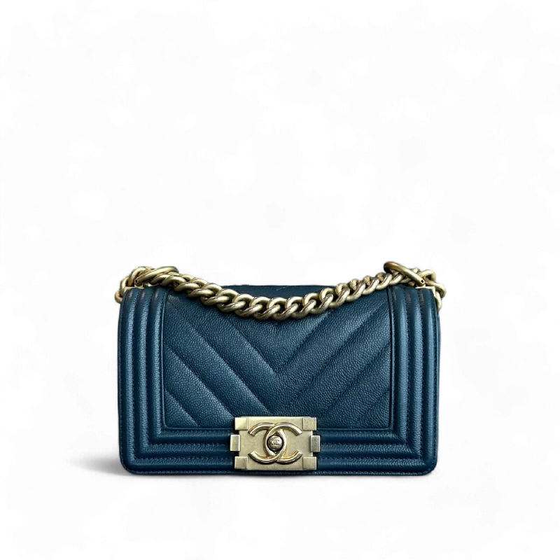 Chanel Medium Tote Bag for Office LadiesChanel Boy Small - Caviar 20CM Chevron Grained Calfskin Dark Blue Leboy Gold Hardware Series 25