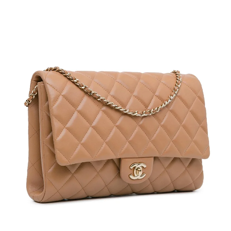 Chanel Luxury Handbag for High - End EventsChanel CC Quilted Lambskin Clutch With Chain (1pgPyi)