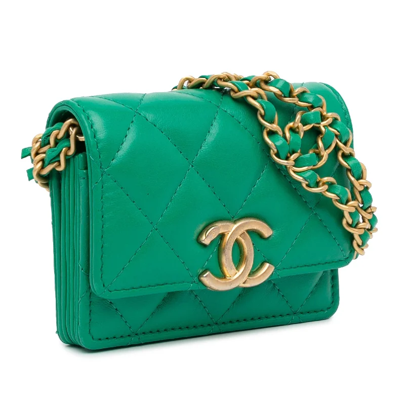 Chanel Colorful Handbag for Spring OutfitsChanel CC Quilted Lambskin Clutch with Chain (9Em7pa)