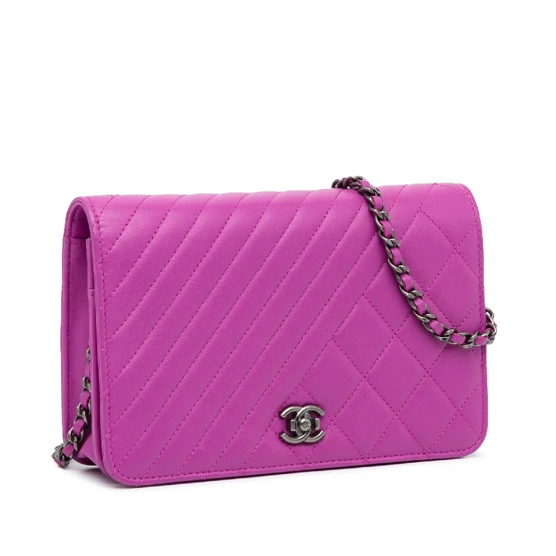 Chanel Chain Strap Handbag for Everyday UseChanel CC Wallet On Chain (TBsIub)