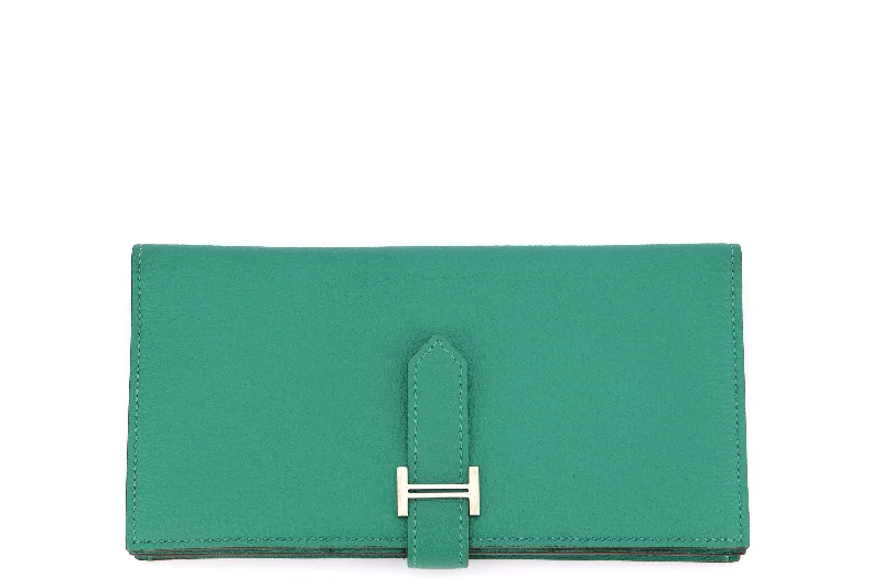 Hermes Bags for the Discerning Luxury CollectorHermes Bearn Wallet (Stamp P) Menthe Color Chevre Leather, Silver Hardware, with Box, no Dust Cover