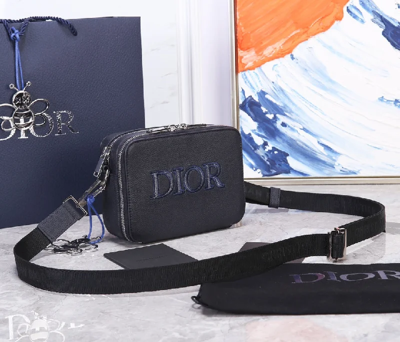 Stylish Christian Dior shoulder bags with a tassel - adorned zipperChristian Dior Bags  736