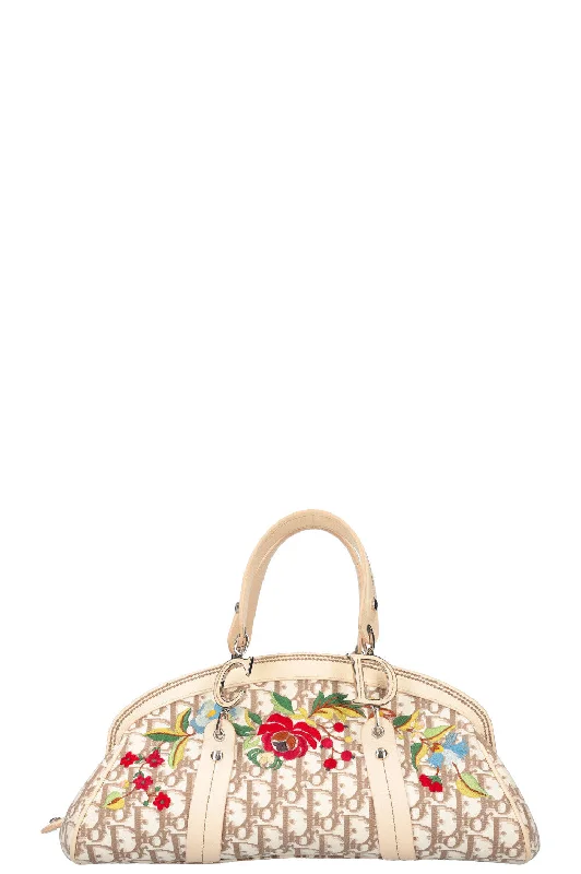 Luxury Christian Dior crossbody bags with a chain - link strapCHRISTIAN DIOR Diorissimo Bag Flowers