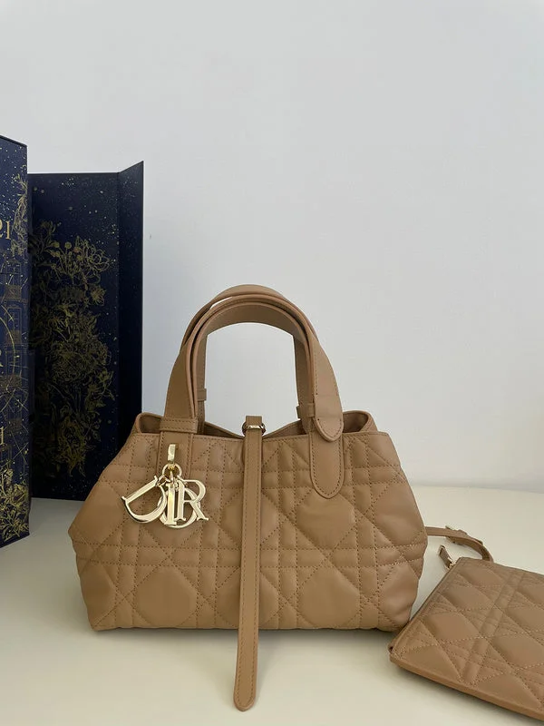 Christian Dior tote bags with a printed Dior logo on the frontglitzybags - Dior Bags - 005