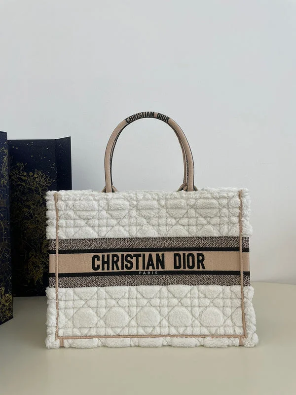 Christian Dior Saddle bags with a distressed leather finishglitzybags - Dior Bags - 053