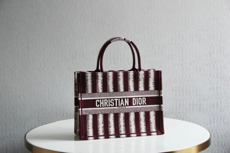 Christian Dior Saddle bags with a patent leather finish for a shiny lookGlitzybags - Dior Bags - 3814