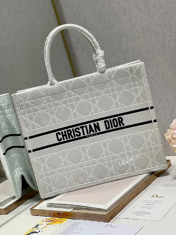 Christian Dior bags with a detachable coin purse insideWF - Dior Bag - 411